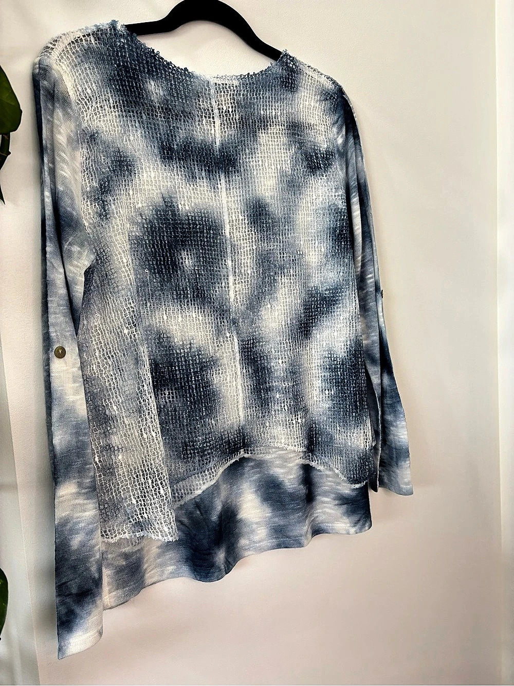 (281)Papillon Blue & White Long Sleeve Size Small - Picture 3 of 8